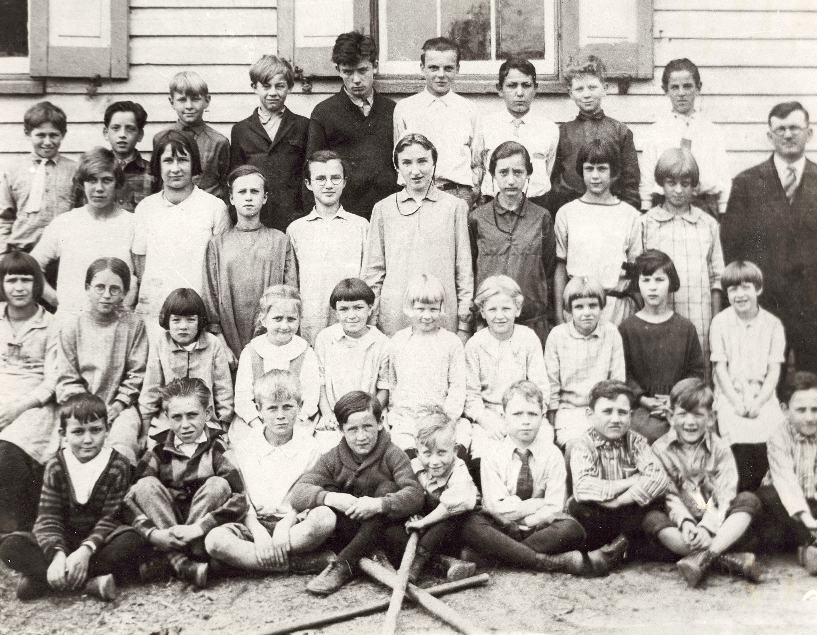 Myersdale (now Cedar Run Mennonite) School. Aaron is in the back row second from right.